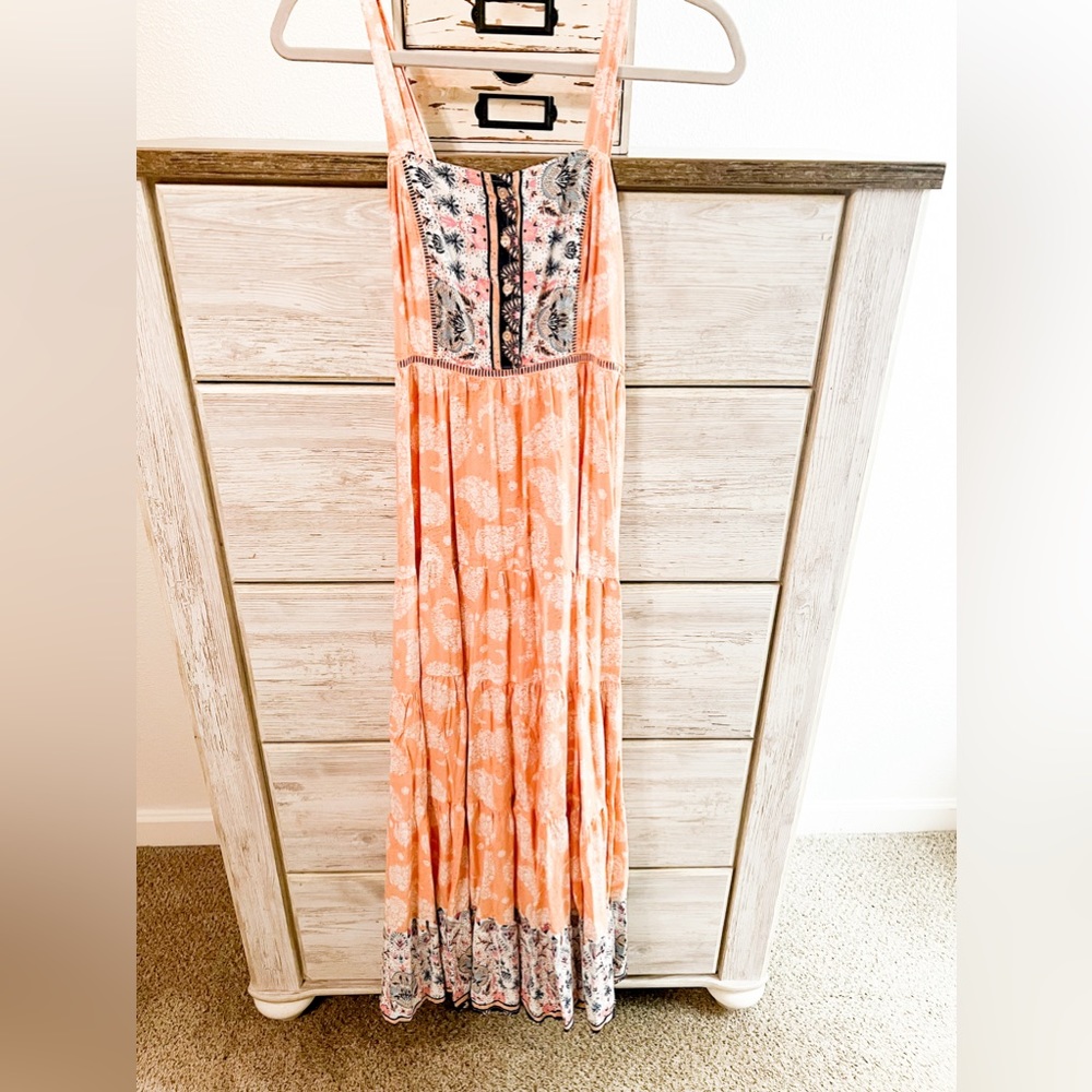 Beautiful Women Boho Midi Dress in Size X-Small.